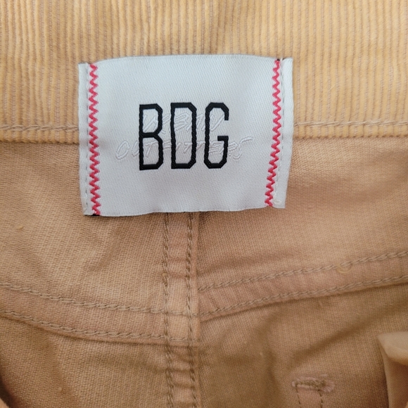 BDG Women's PEGGED COWBOY Tan Corduroy Pants Size 26 - Picture 3 of 7